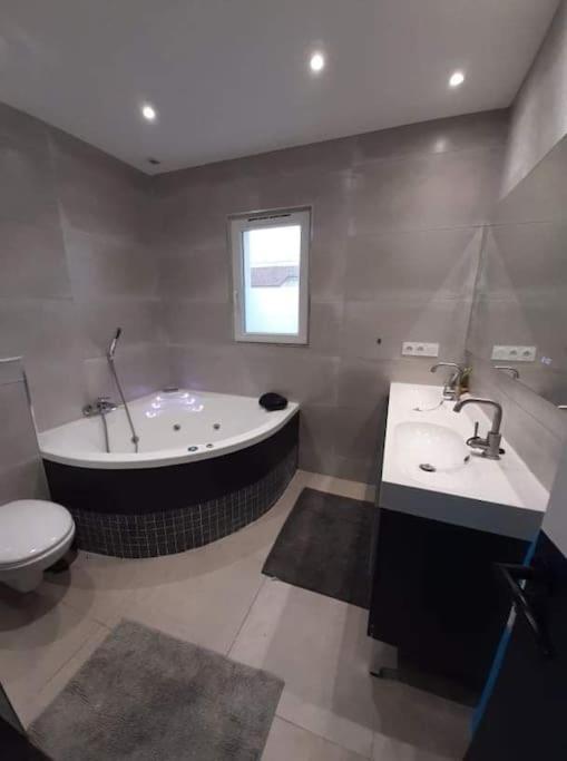 Confort Et Style Maison Cosy 3 Chambres Narbonne Exterior foto